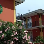 罗马别墅酒店 3*