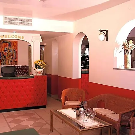 Hotel Romana 3*