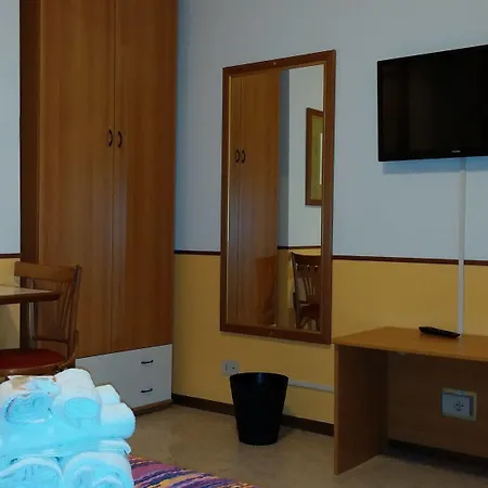 Отель Romana 3*