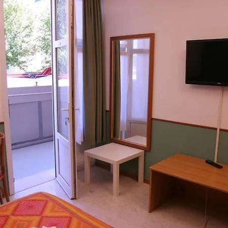 Romana Hotel 3*