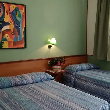 Hotel Romana 3*